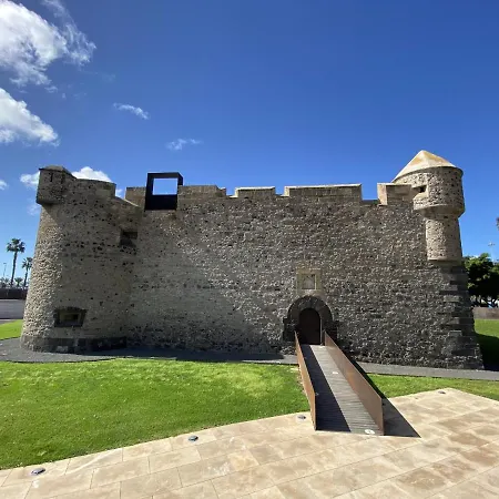 Mainstream With Balcony By Canariasgetaway Lejlighed